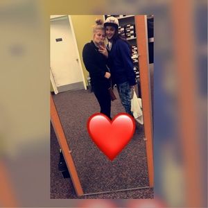 Meet your Posher, Leelah